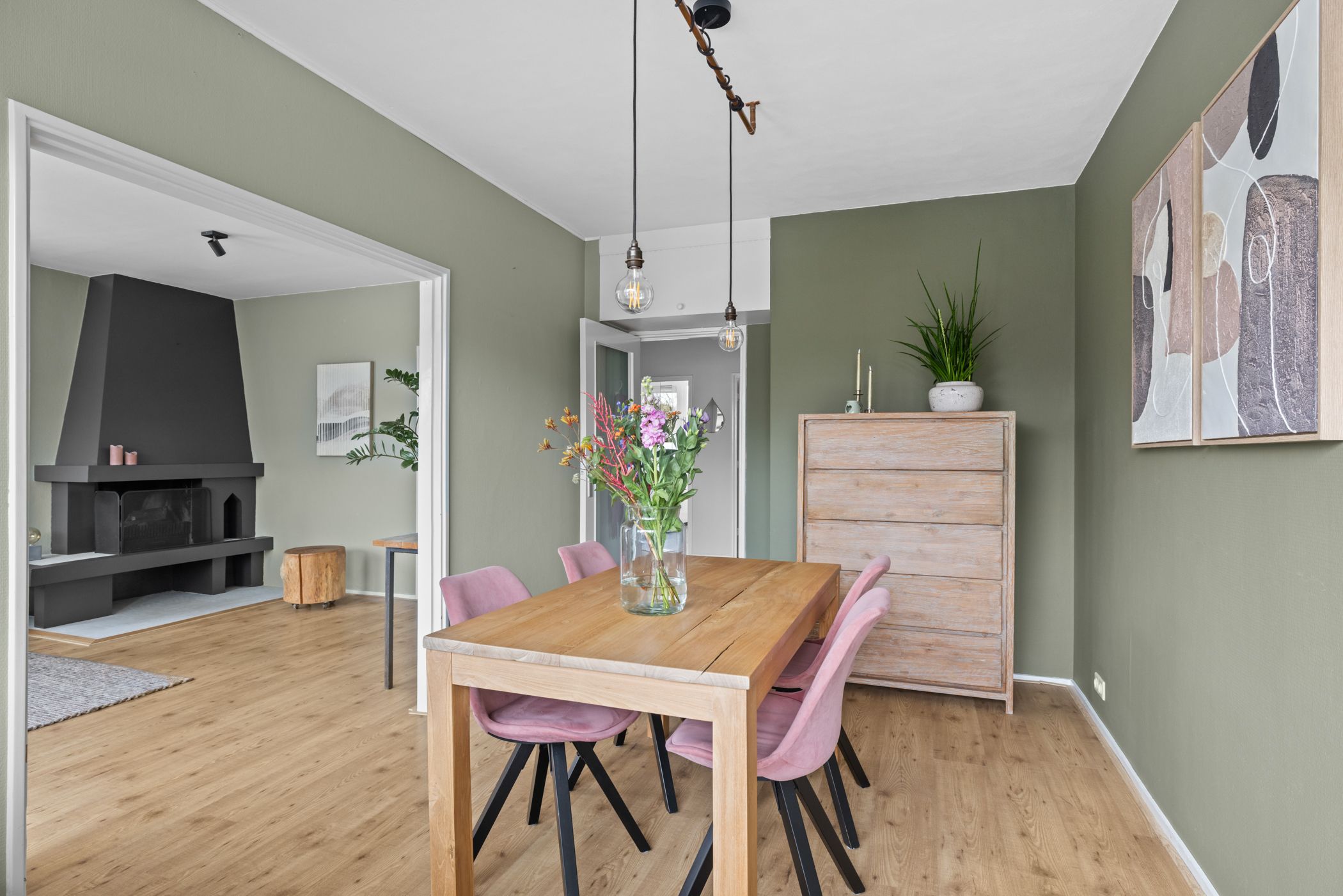 Photo 24 of Alphons Diepenbrockstraat 11-B