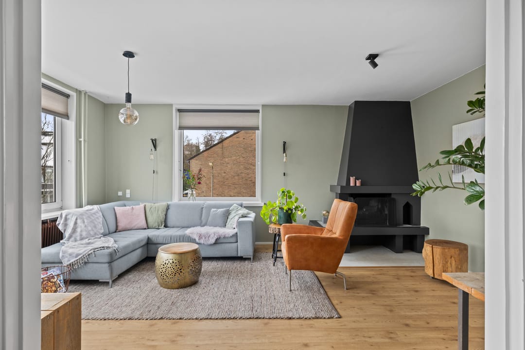 Photo 26 of Alphons Diepenbrockstraat 11-B