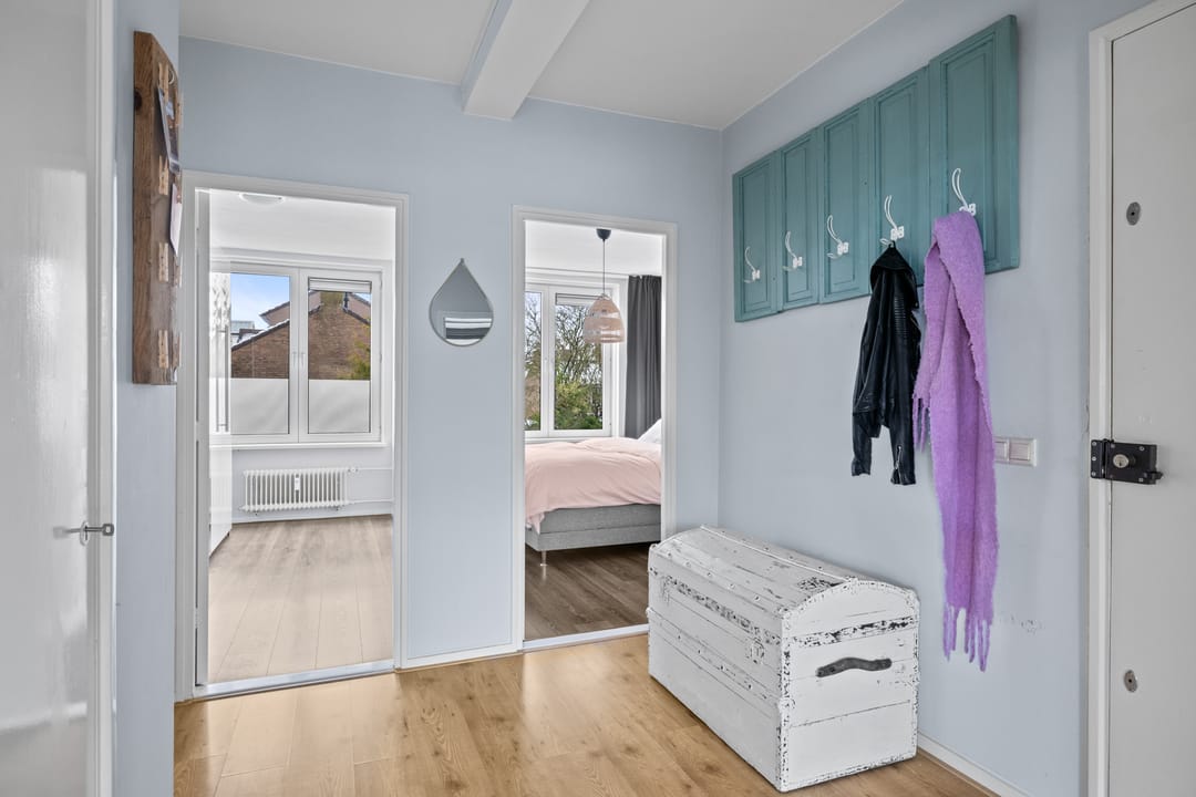 Photo 37 of Alphons Diepenbrockstraat 11-B