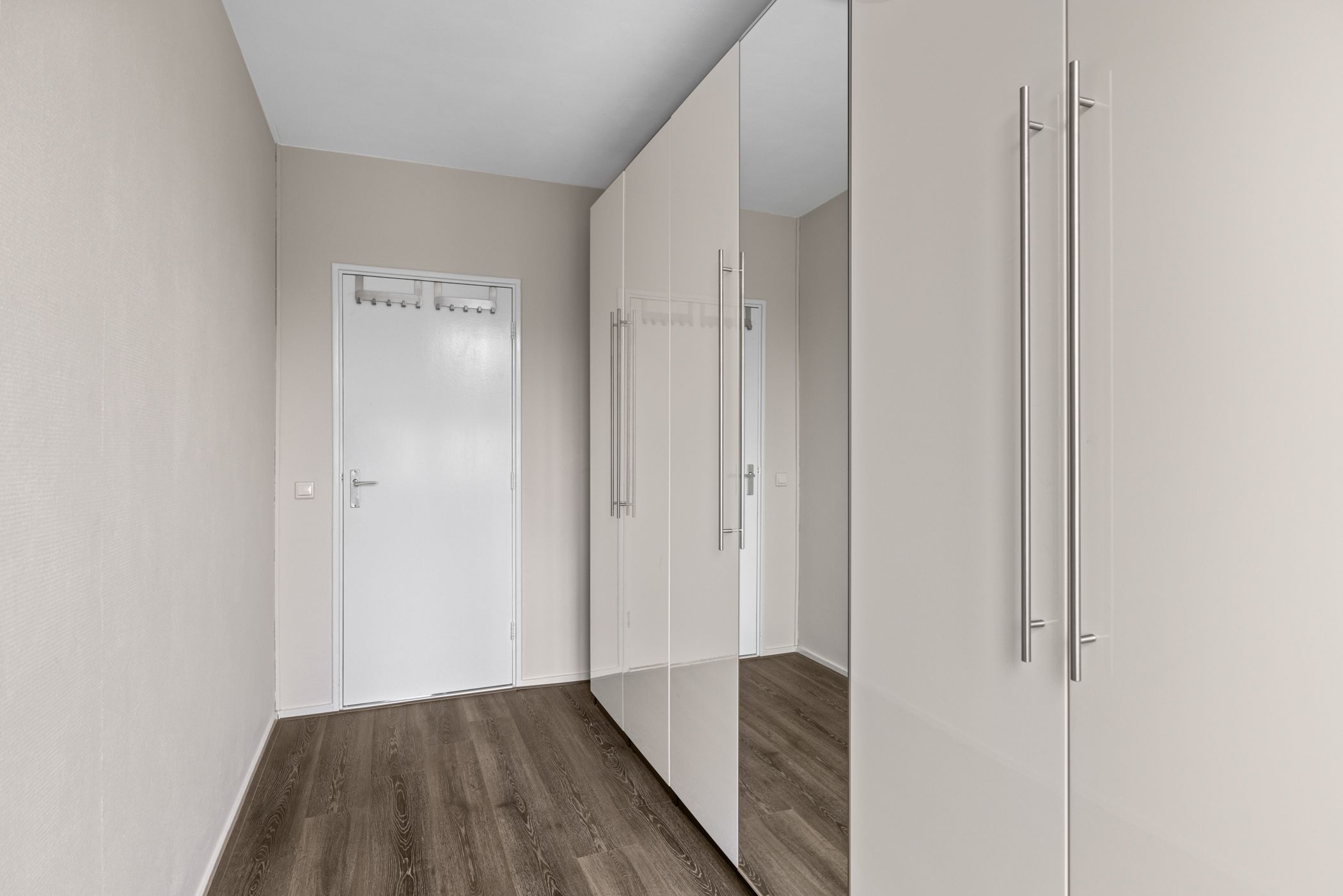 Photo 42 of Alphons Diepenbrockstraat 11-B