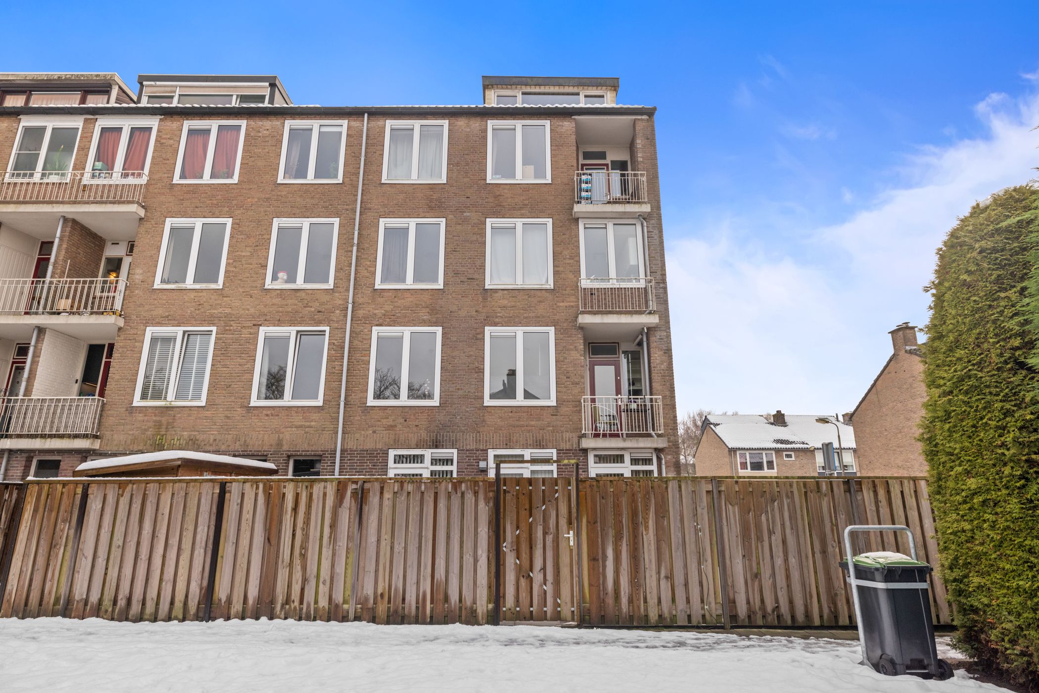 Photo 54 of Alphons Diepenbrockstraat 11-B