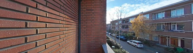 Balkon voorzijde 1e verd