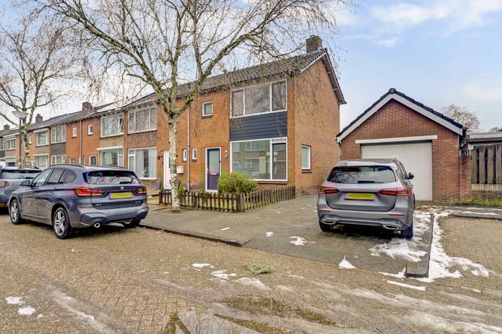 Foto 26 van Madeliefstraat 2