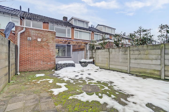 Foto 31 van Madeliefstraat 8