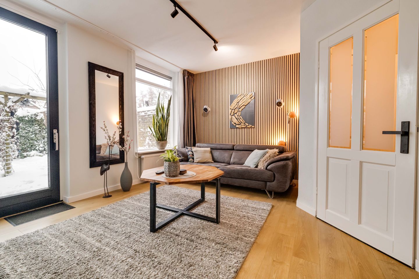 Photo 4 of Schrijnwerkershorst 721