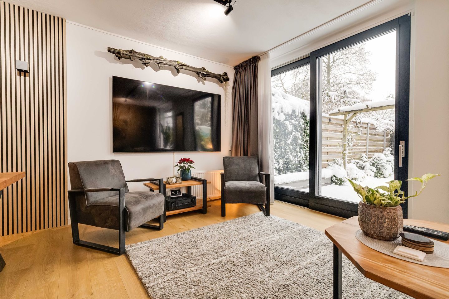 Photo 5 of Schrijnwerkershorst 721