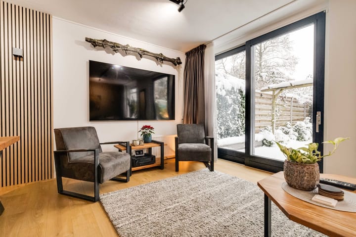 Photo 5 of Schrijnwerkershorst 721