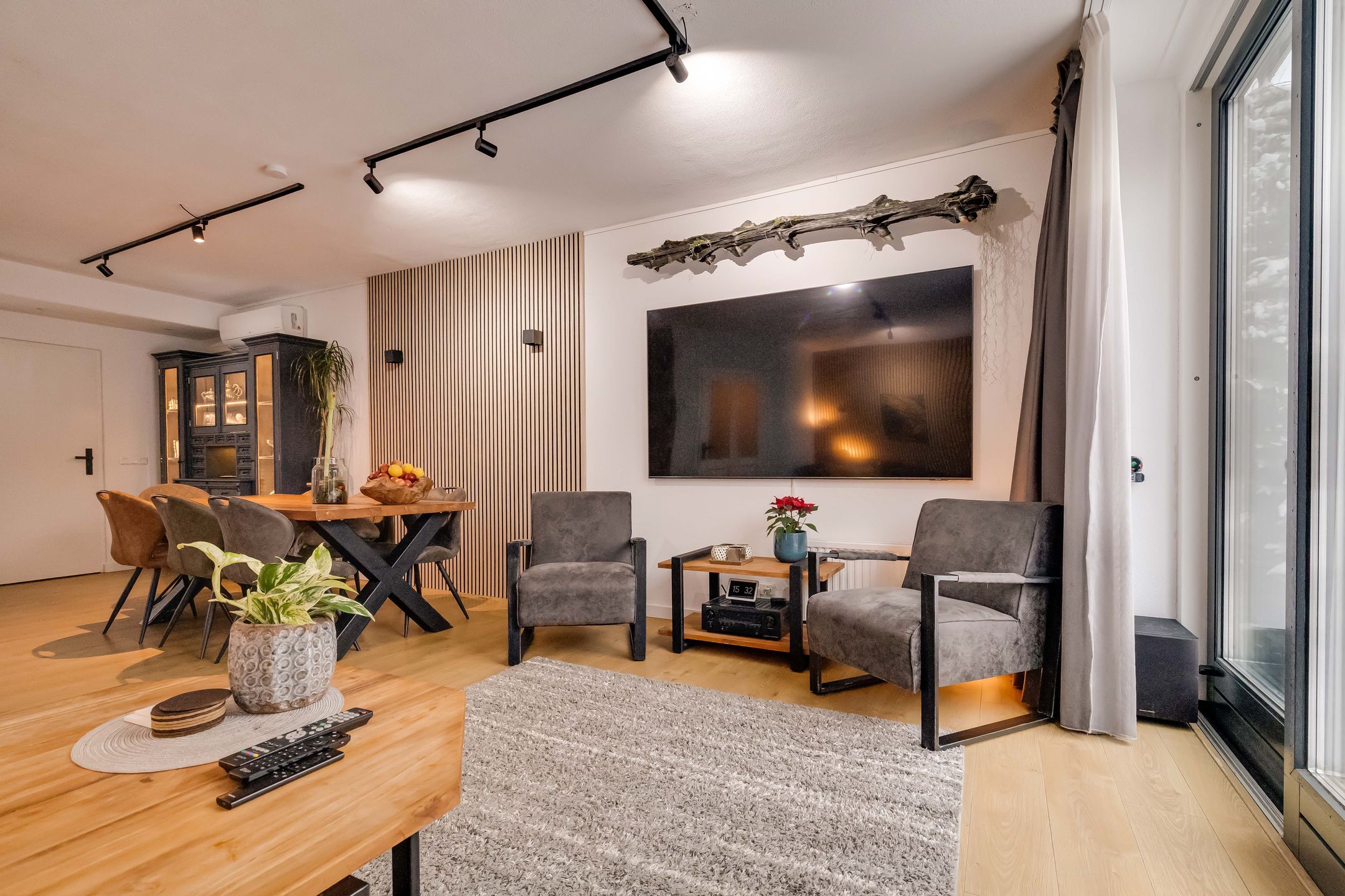 Photo 6 of Schrijnwerkershorst 721