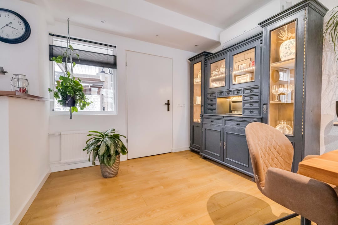 Photo 8 of Schrijnwerkershorst 721