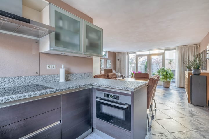 Foto 3 van Karekiet 100