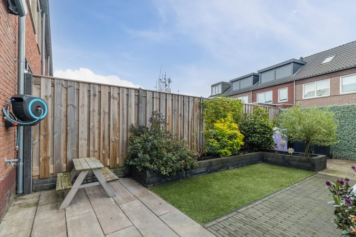 Foto 36 van Baas en Domburgstraat 97