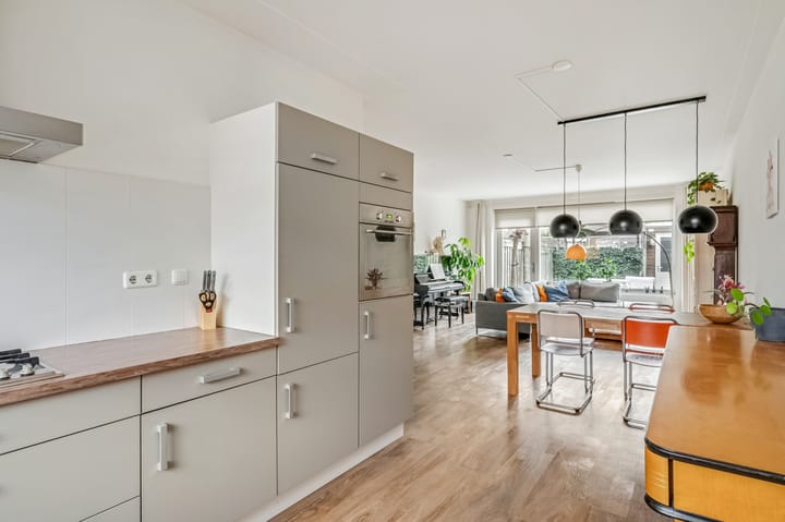 Foto 16 van Ambon 32