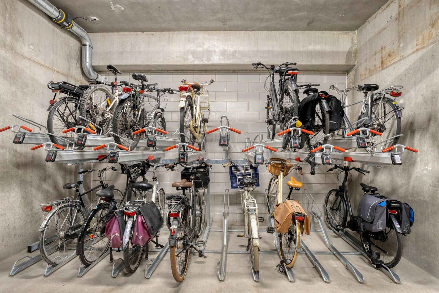 Foto 29 van Mangoweg 285