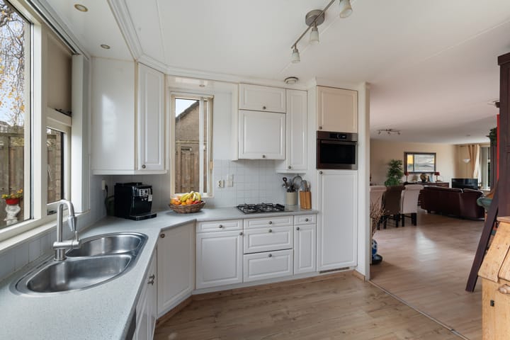 Foto 13 van Charlotte Salomonlaan 1