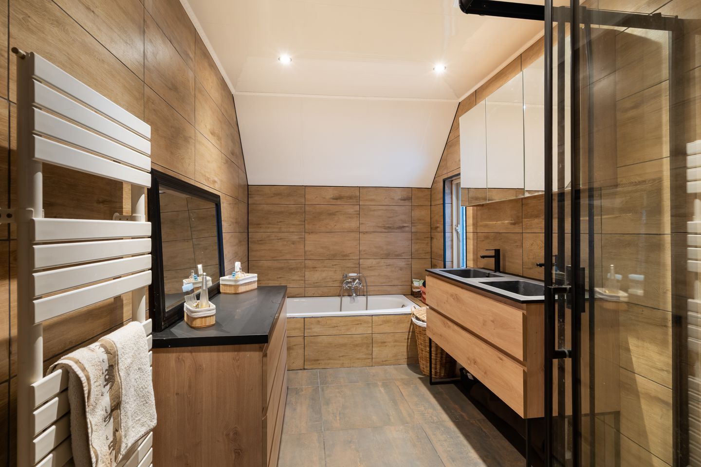 Foto 20 van Charlotte Salomonlaan 1