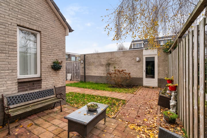 Foto 23 van Charlotte Salomonlaan 1