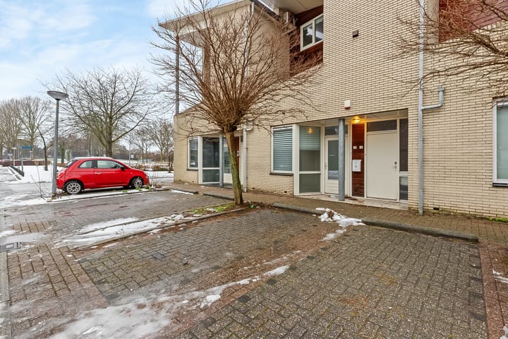 Photo 4 of Poolzeestraat 15