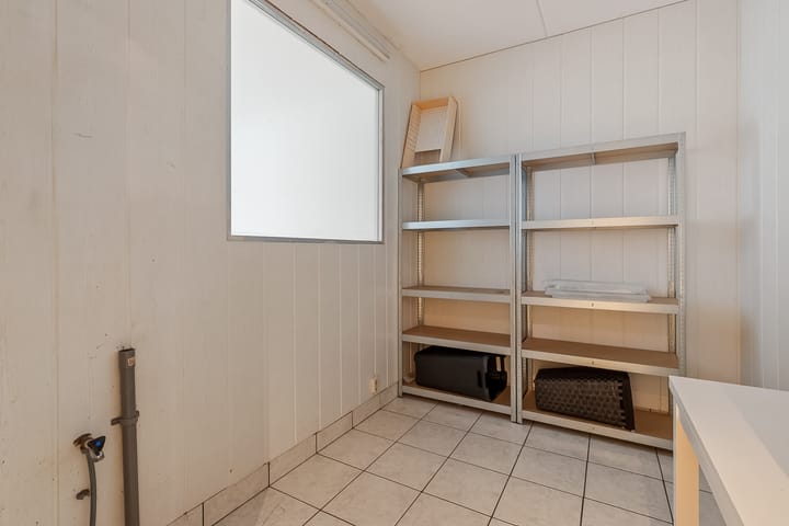 Photo 9 of Poolzeestraat 15