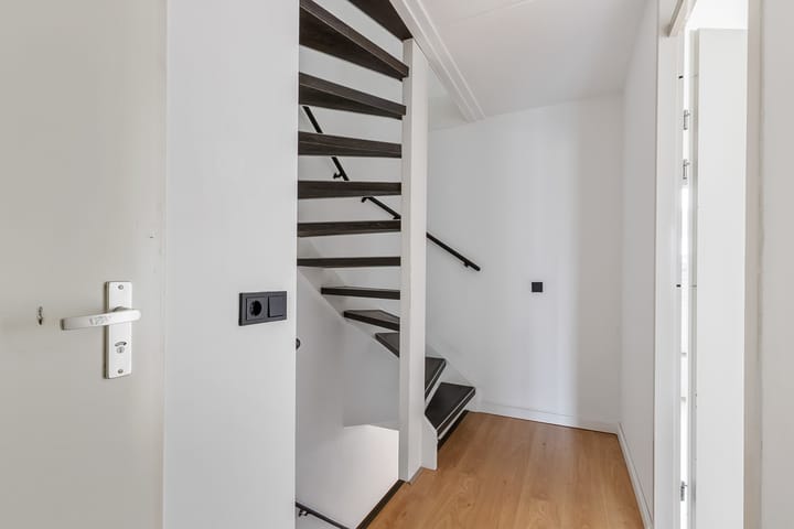 Photo 13 of Poolzeestraat 15