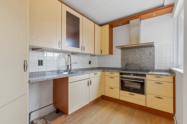 Photo 18 of Poolzeestraat 15