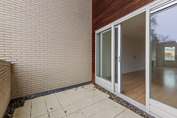 Photo 21 of Poolzeestraat 15