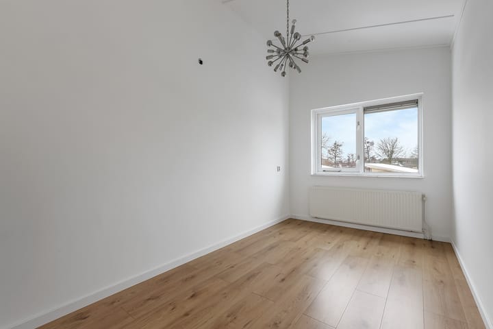 Photo 25 of Poolzeestraat 15