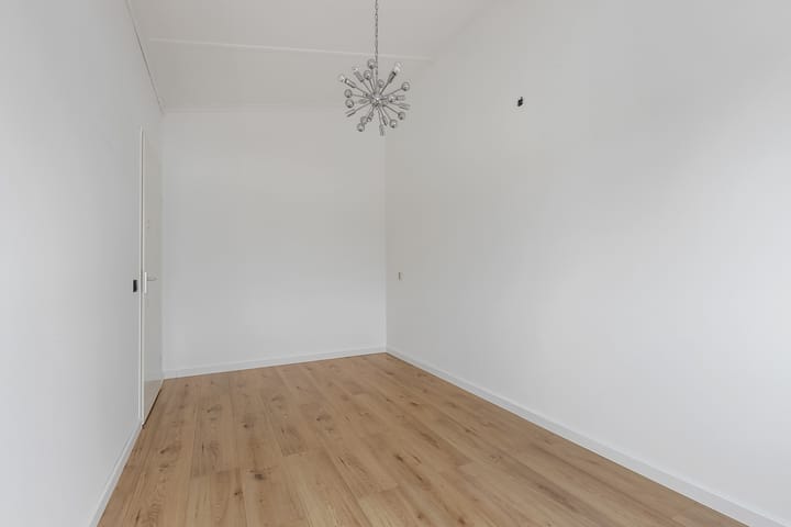 Photo 26 of Poolzeestraat 15