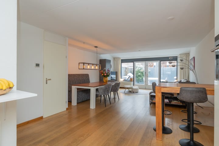 Photo 11 of Burgemeester Hermanslaan 11