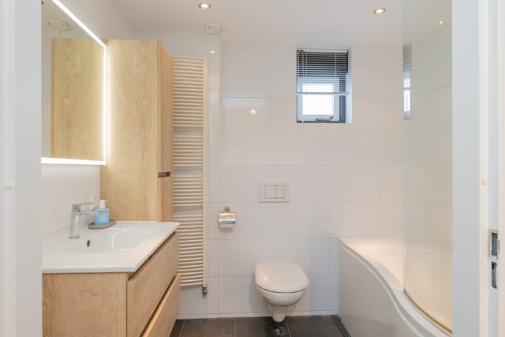 Photo 27 of Burgemeester Hermanslaan 11