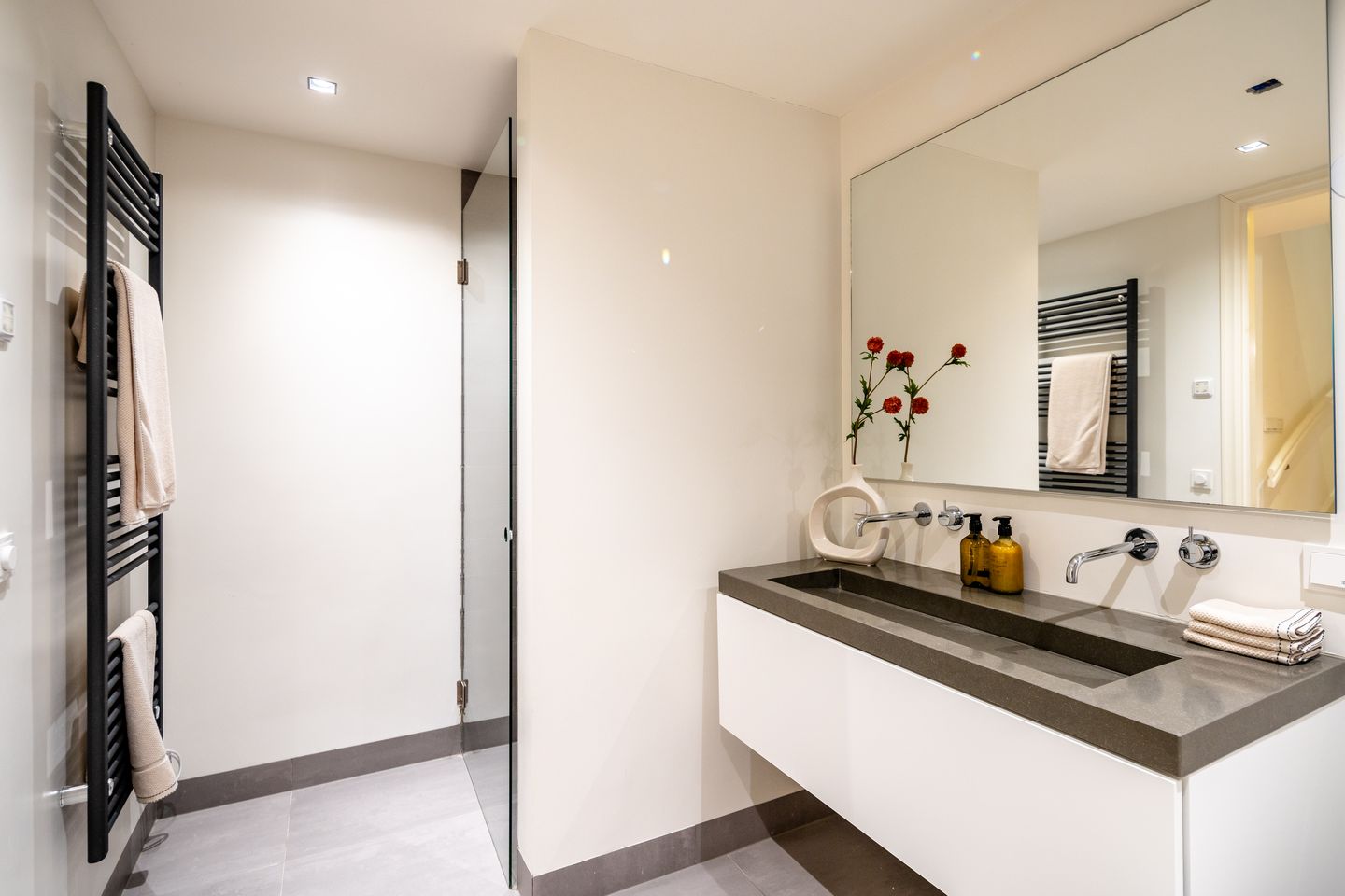 Photo 25 of Govert Flinckstraat 117-H