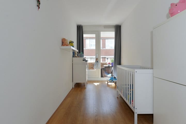 Photo 14 of Graaf Florisstraat 33