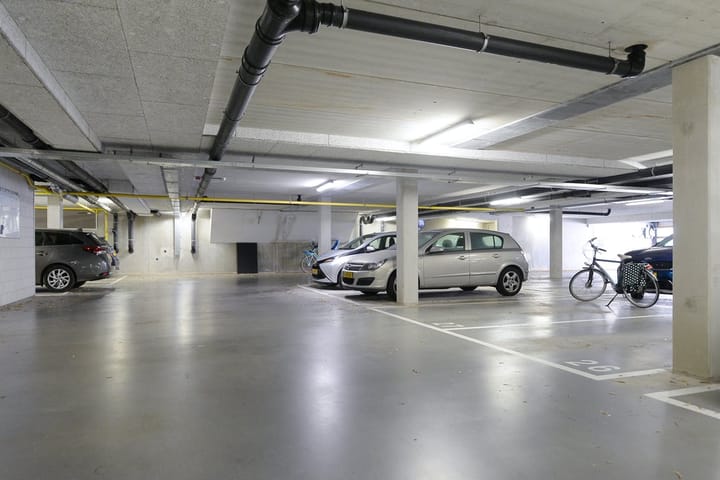 Photo 25 of Graaf Florisstraat 33