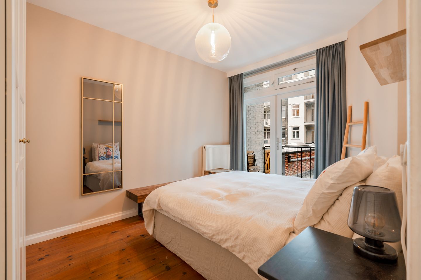 Foto 19 van Karel du Jardinstraat 15-1