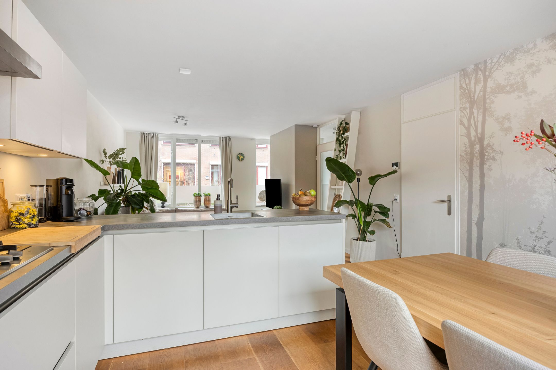 Photo 12 of Jonkerstraat 10