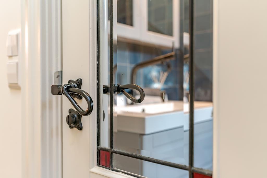 Photo 21 of Doezastraat 10-B