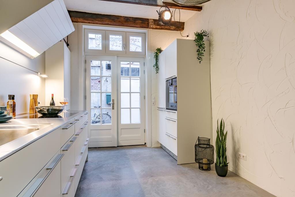 Photo 11 of Doezastraat 10-B