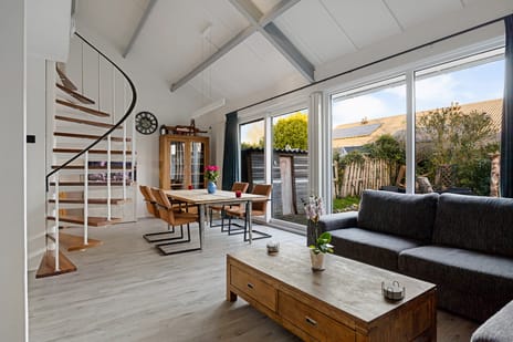 Jol 28 12 secondary image