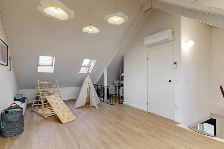 Foto 26 van Joost van den Vondelstraat 18