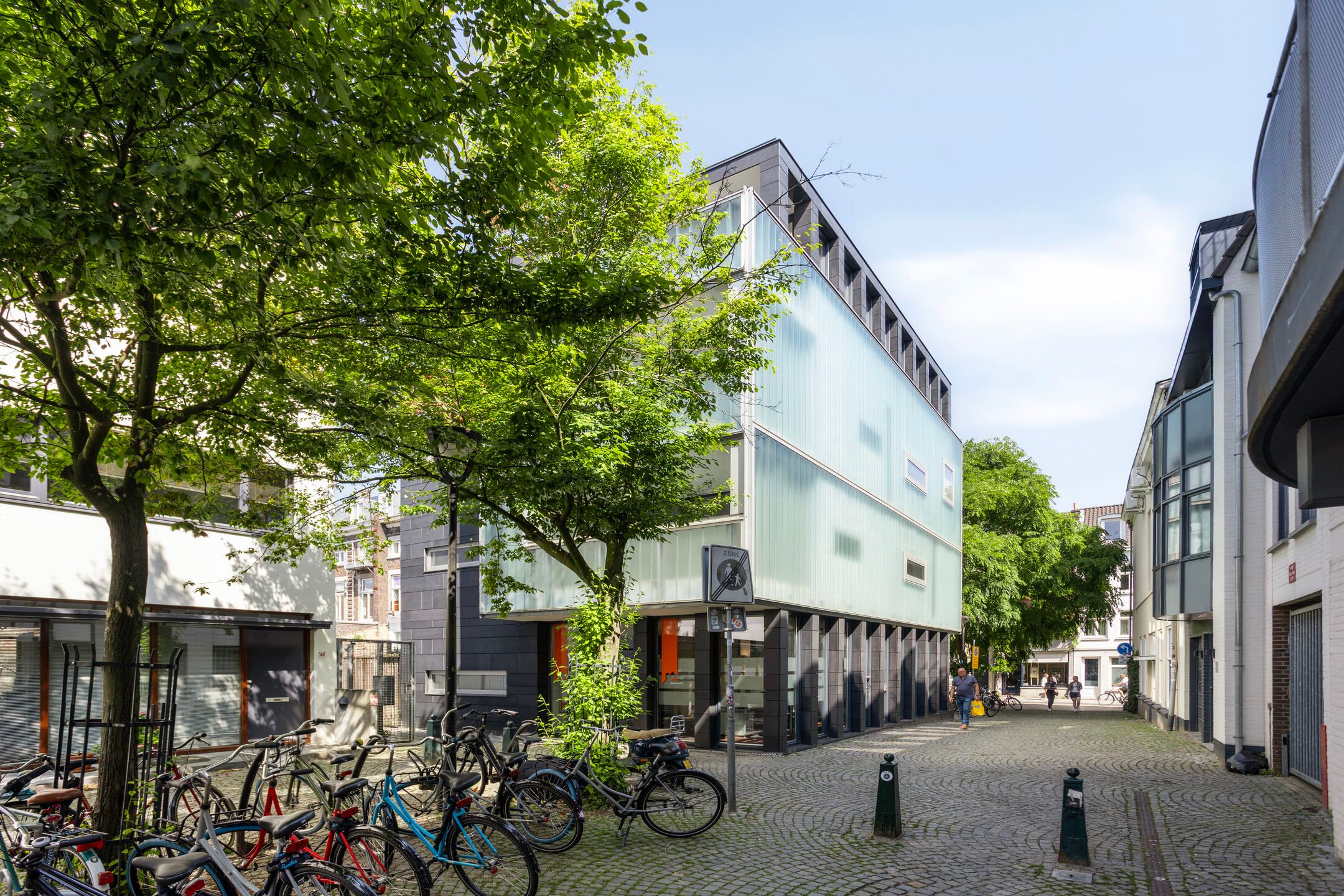 Buying a house in The Netherlands., Herdenkingsplein 50-D