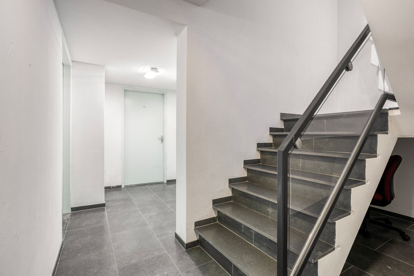 Foto 25 van Herdenkingsplein 50-D