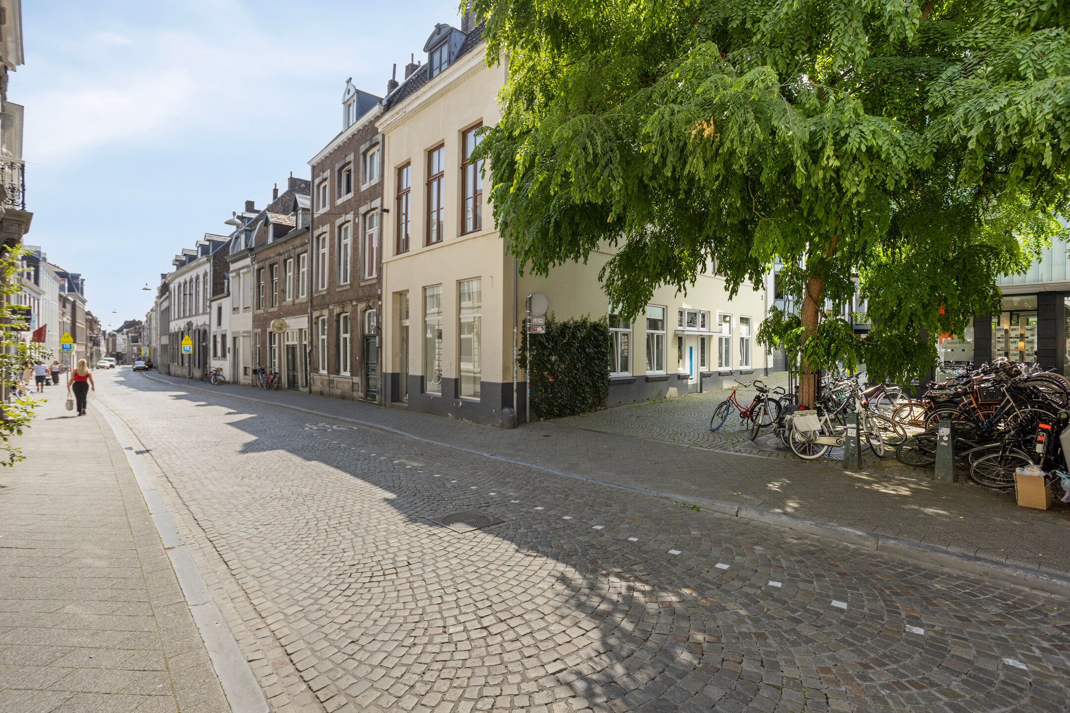 Foto 30 van Herdenkingsplein 50-D