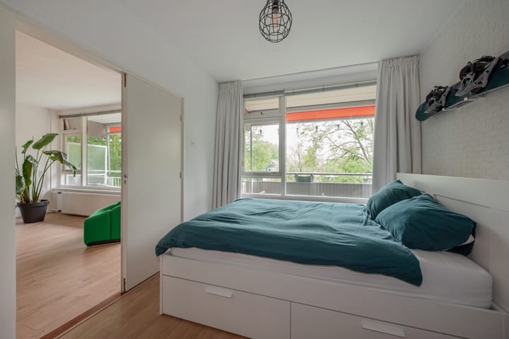 Photo 6 of Roland Holstlaan 870