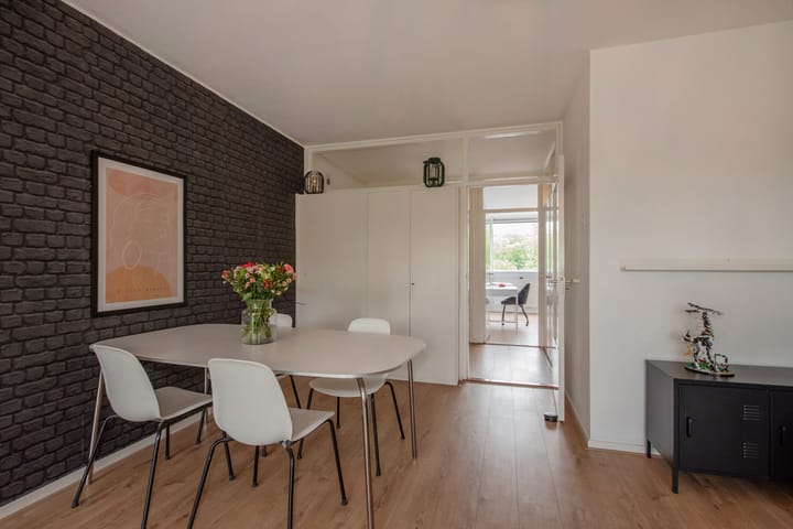 Photo 9 of Roland Holstlaan 870