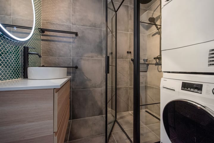 Photo 26 of Roland Holstlaan 870