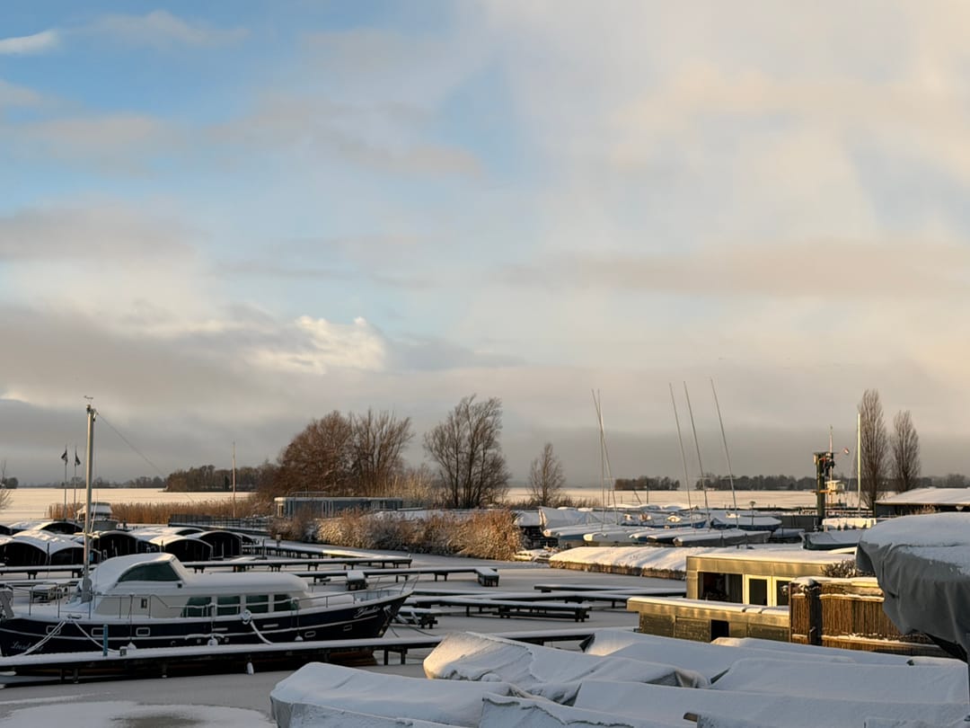 Foto 1 van Oud-Loosdrechtsedijk 141-C