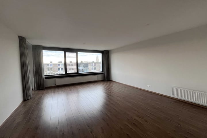 Photo 7 of Stationsplein 27