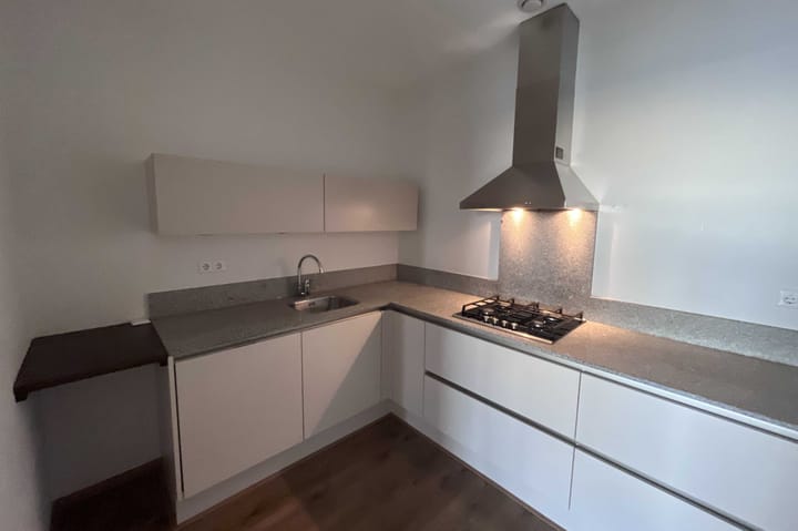 Photo 11 of Stationsplein 27