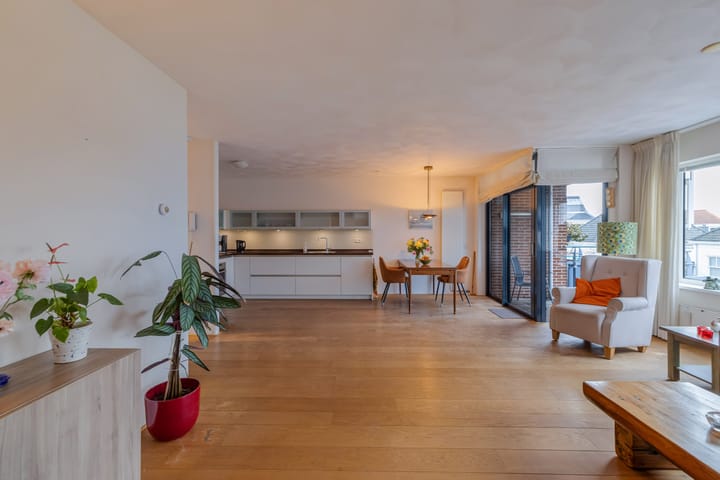 Foto 11 van Middelweg 88-B