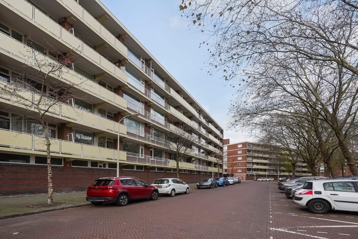 Foto 6 van Uitgeeststraat 50