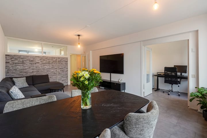 Foto 2 van Uitgeeststraat 50